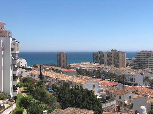Pueblo Evita. Stunning Sea And Mountain Views, Close To Amneties. Apartamento Benalmádena